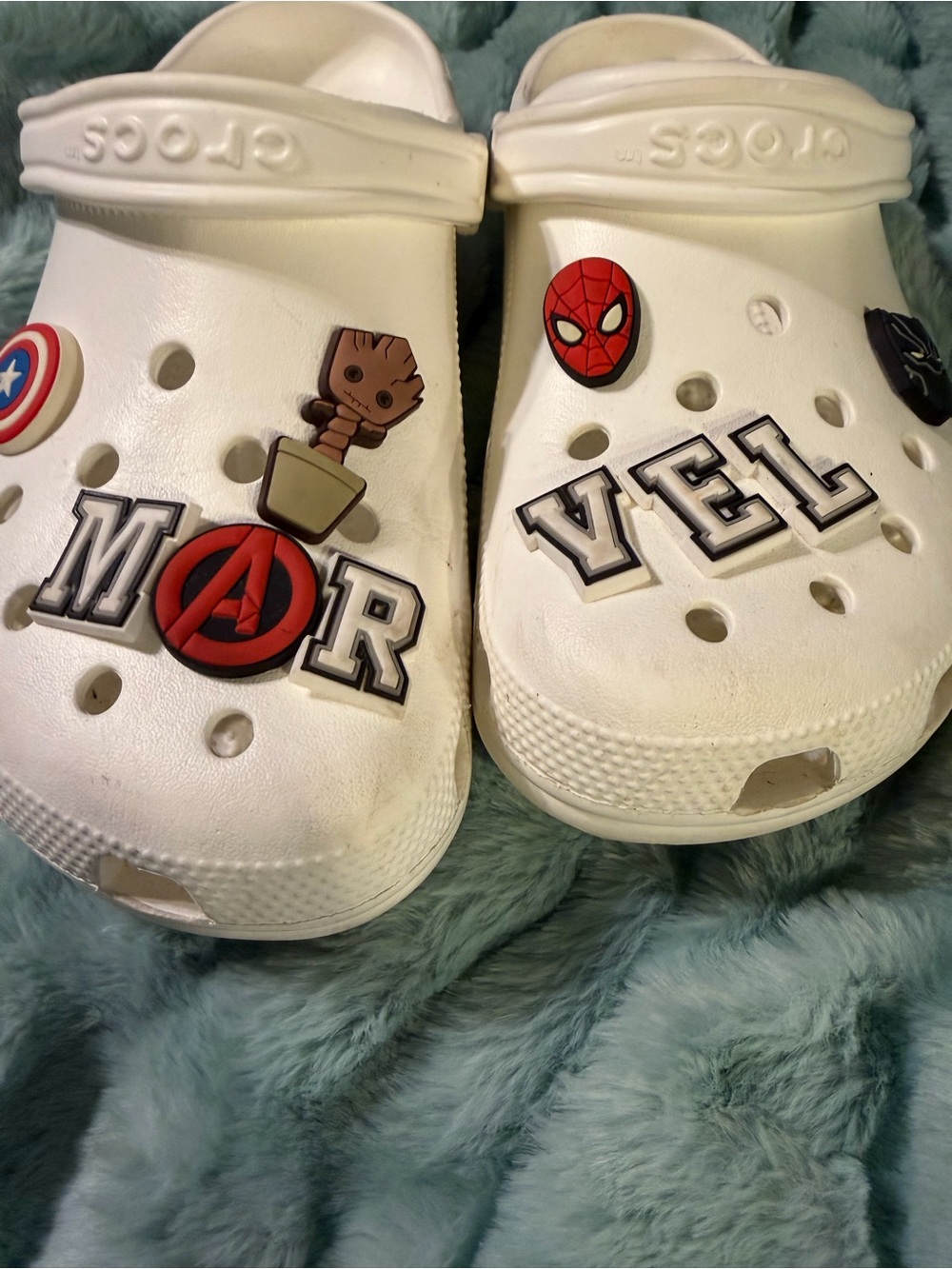 CROCS White Classic Clogs with Marvel Character Jibbitz
